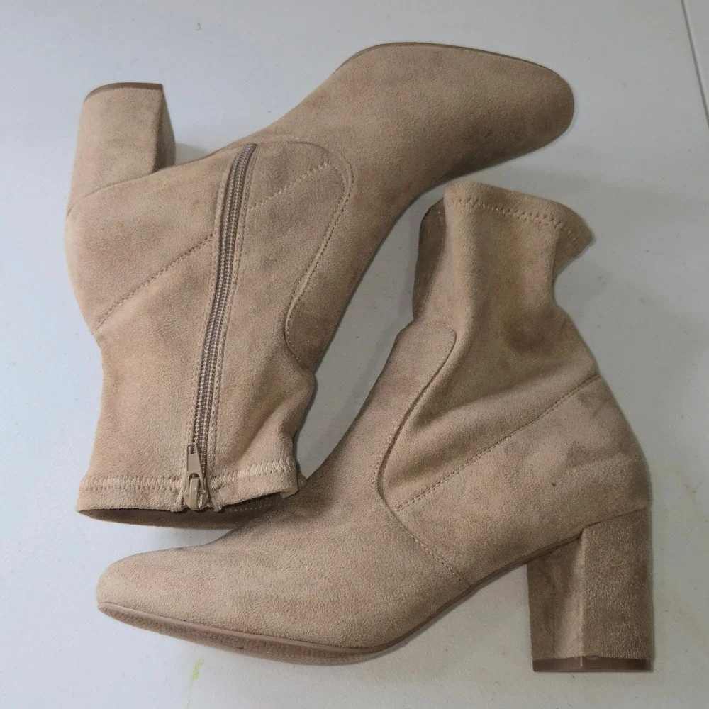 Nicole Carina Tan Faux Suede Block Heel Ankle Boots Womens 9M Sock Bootie AB221